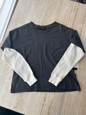 NEW 🆕 Jackson Gray Tee with Beige Layered-Look Sleeves with tags 14-16 years